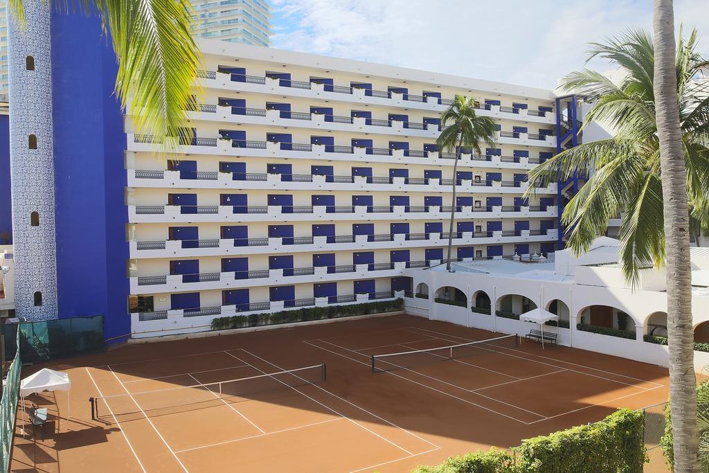 Resort Crown Paradise Club